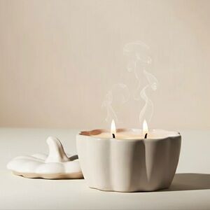 Anthropologie NWT Large Pumpkin Spice Ramekin Candle: Extremely Rare!